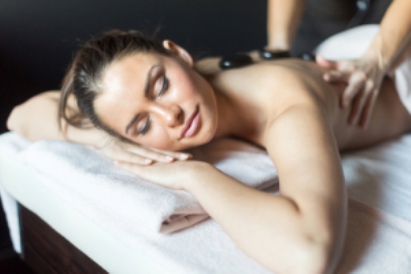 Massagebehandlung im Studio